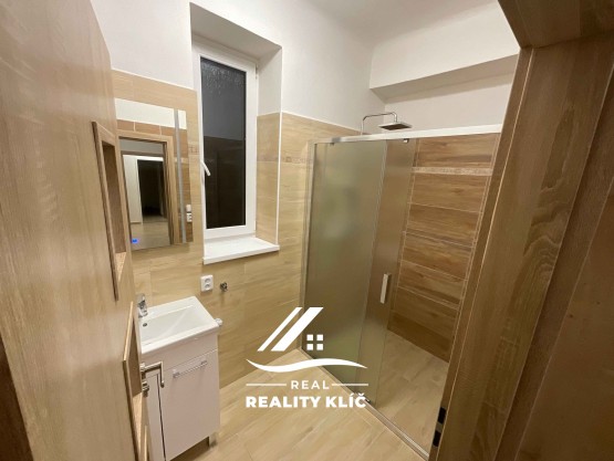 BYT1 koupelna 1.np 01