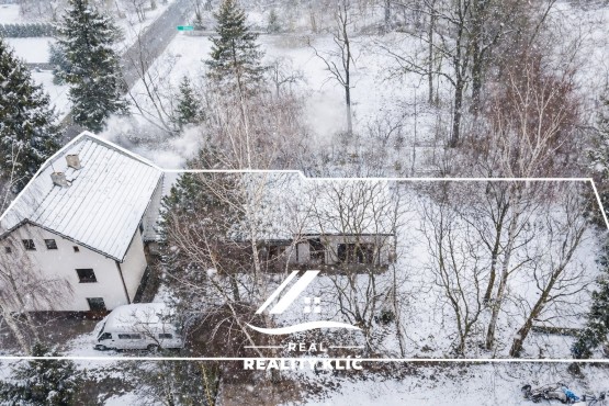 B4997414-BF3F-4E72-9EAA-DB1C531E4E59 2