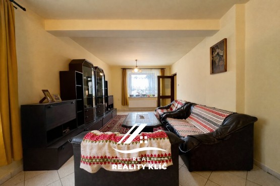 EA12F117-45DE-4273-8428-718E8AF49657 2