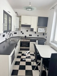 76c2f674-1329-4611-98b9-bf6bdd2f2a47