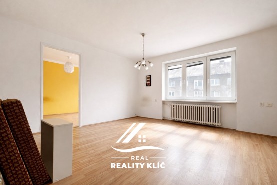 04598AFA-26AC-41F7-9FD5-A63046EBF417