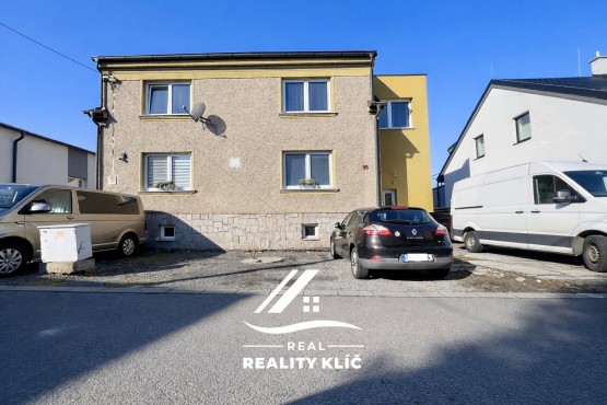 C3DEAB6A-3174-4B66-B2EF-310FA31A4F9B