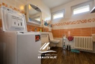 788E3EAD-A5F7-483C-BA4A-BB579793C03C 3