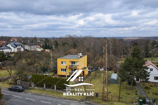 058C93CD-A9E6-4B16-9F69-8DBF6765EF9E