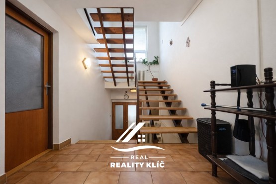 7AFD0881-5DF5-4245-84C2-23D390E31B92 3