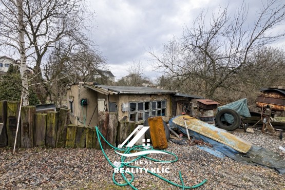 5AA961DF-F655-4237-B4D7-86E5E19A70B2