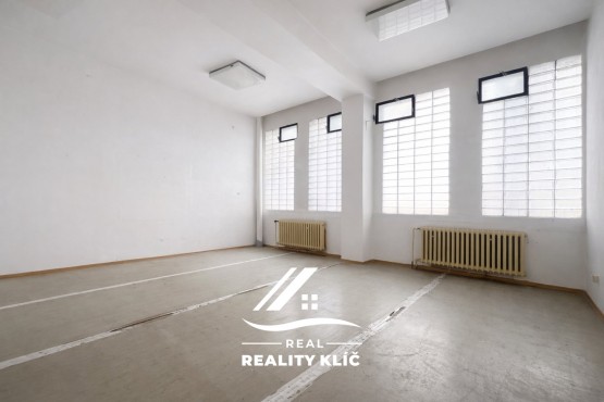 8D7939FE-7D70-4EA8-9E35-0EBF3809FD55