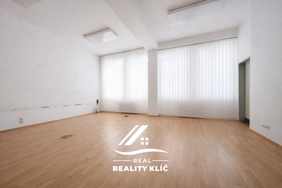 E6A616A4-1D90-45A0-AC0B-72E4A80115B4