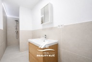 836645D7-4AF0-409C-B294-C09B8EC1E4C3