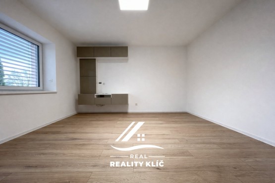 F9C92008-9949-491D-9E14-F67A4343BCC4