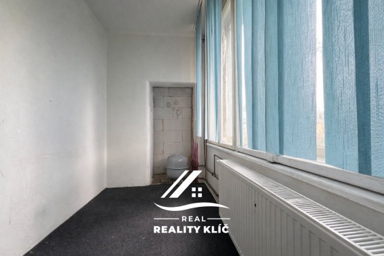 167CEDB3-CBCC-4607-BDD9-1C0A09A98A51