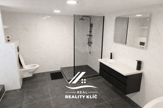 CC4DE844-F34F-4B26-9ECF-A8815FD09DFC