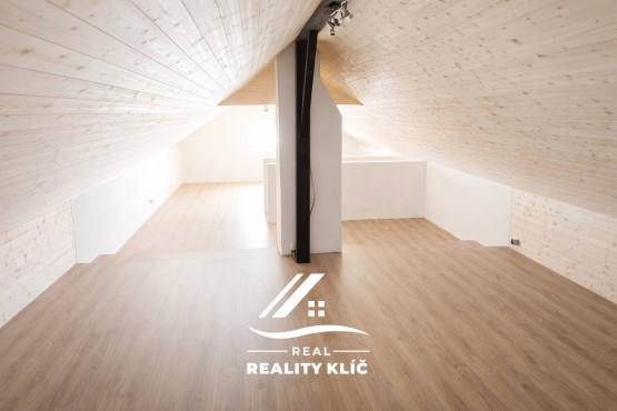 4FE00F41-3E35-48FC-89D3-D95569C33D12