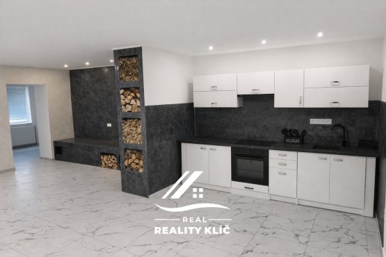 F92B1000-B1B1-4CDC-B30C-FF69F7EBBEC5