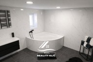 A1D612AE-67D1-4FC4-A724-015B7B03480C 2