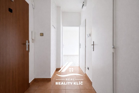 69093EF6-4743-46B7-A91E-EB5F623E130E