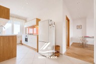 52093E7A-E037-4022-8B26-71B1D7BDDF23 3