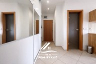 3AE4FB12-8E23-4764-A3D4-D743F453415A 3