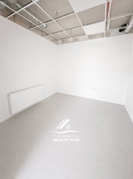 D86B977C-035B-4EE2-BE32-D0EF6C504277