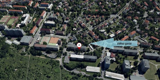 t letecké foto s garáží označeno