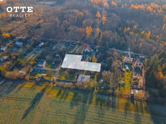 a Vyznačeno 2