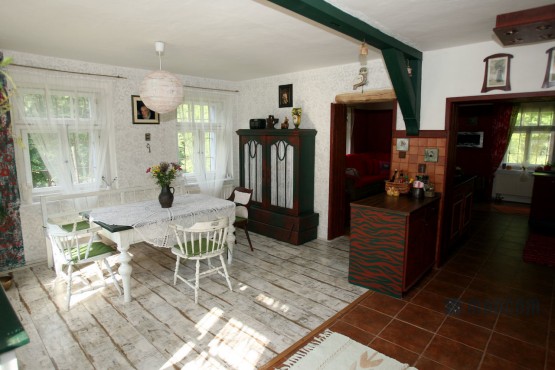 4j9d6640.jpg