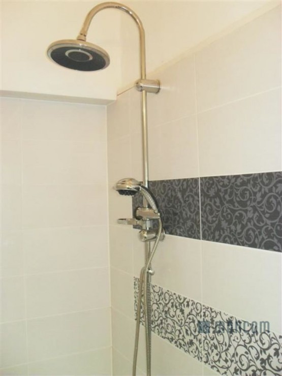 003-medium.jpg