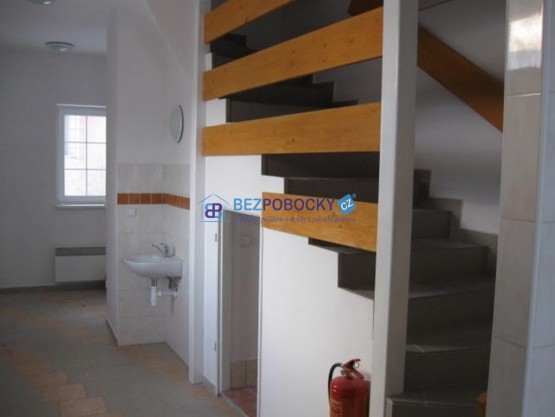 schodiste do 2.patra