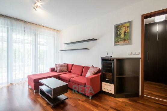 f-104-2018-pronajem-apartmany-praha-albertov-rental-apartments-02-1.jpg