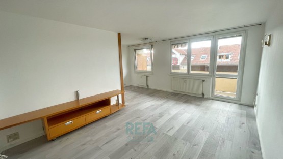 Byt k pronájmu 5+kk, Kunratice, obývací pokoj