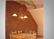 Podkrovní byt 3+kk k pronájmu, jídelní kout