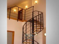 Podkrovní byt 3+kk k pronájmu, schodiště