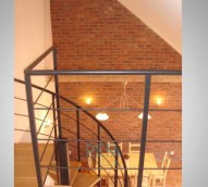 Podkrovní byt 3+kk k pronájmu, schodiště