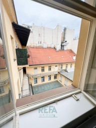 pronajem-bytu-2-kk-praha-dlouha-vyhled-z-okna.jpg