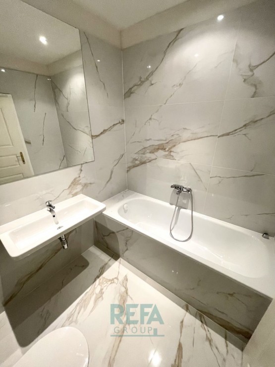 Byt k pronájmu 3+kk s vybavením, koupelna