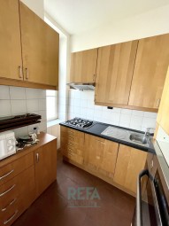 Byt k pronájmu 3+kk s vybavením, kuchyn