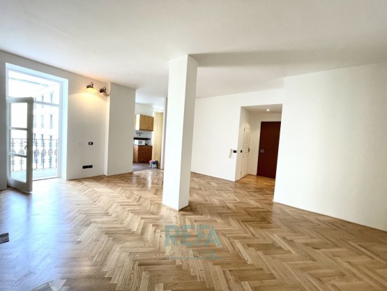 Byt k pronájmu 3+kk s vybavením pokoj