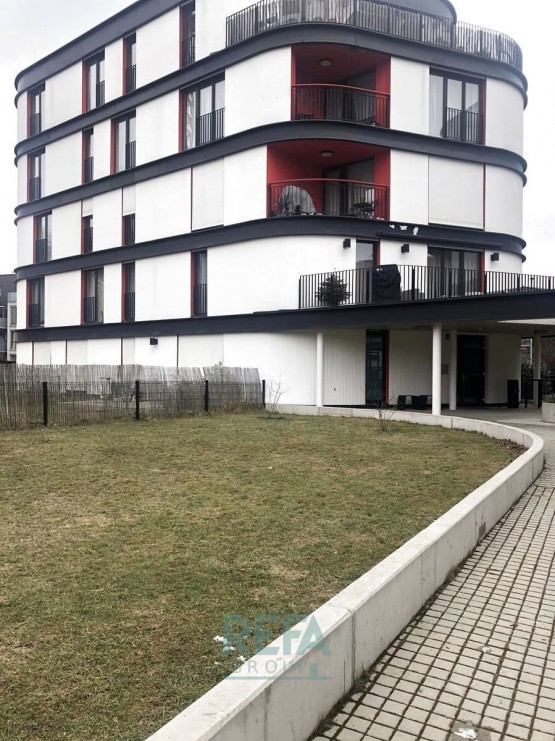 Moderní byt k pronájmu 3+kk, budova