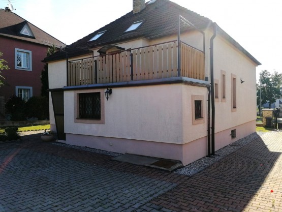 dům s terasou
