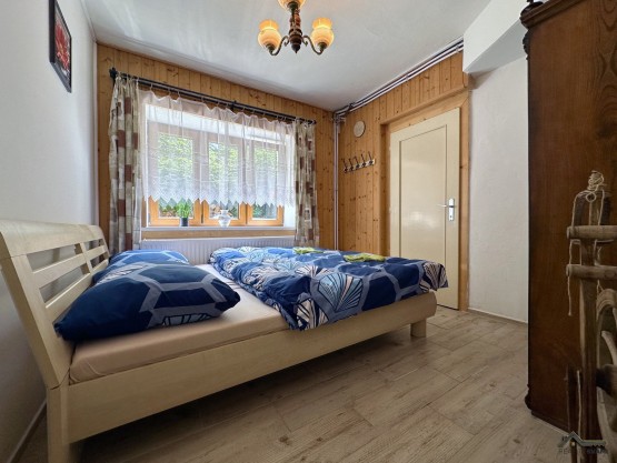 BDFC46C4-0724-41E2-904B-B64C8EEDA856_1_201_a