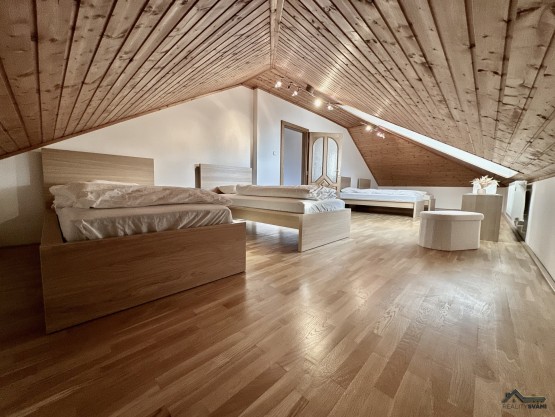 75725513785__4BE06B30-51AC-402A-9535-278D14424645