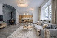 5D13CB67-870E-472E-8018-B97560920D18