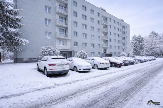 EDAB912E-AEAB-4B6F-9E1D-BDB9C651286B