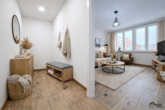 31EE53EA-4618-49A2-8C9E-40D321A67996