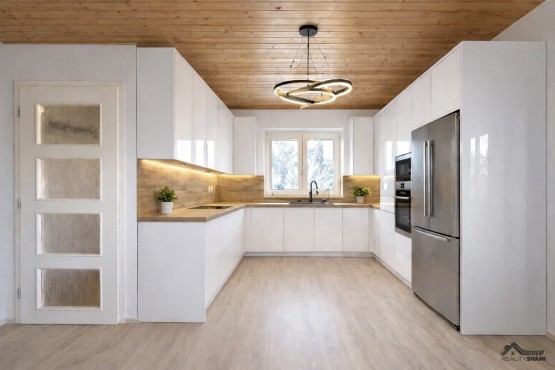 C705C441-A855-491E-BE3F-2F8987257651