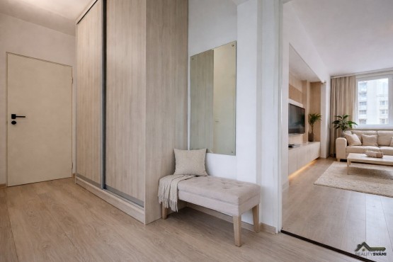 2F0B6531-99B8-4A99-A6FD-BB3796F873C8