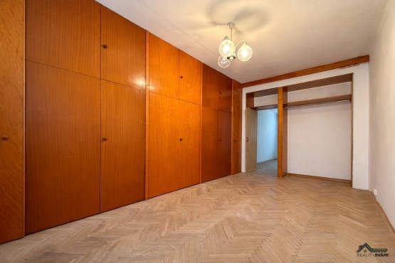 F033CC03-CB77-48C3-B7F7-5BA2F1483767