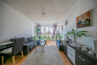 93a7412.jpg
