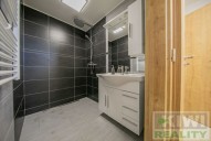 93a0908.jpg