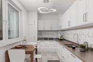 kk-kitchen L shaped modern + table